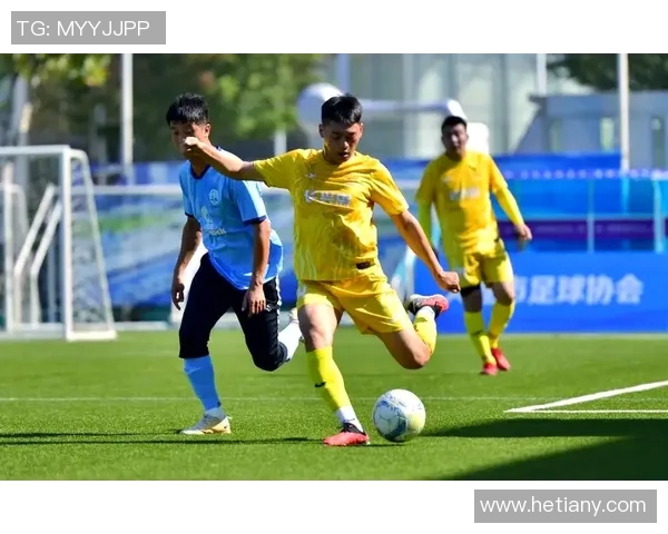 足球首秀闪耀全场年轻球星崭露锋芒为球队带来历史性胜利